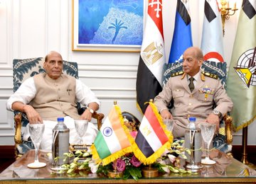 india, egypt defence minsters signs mou