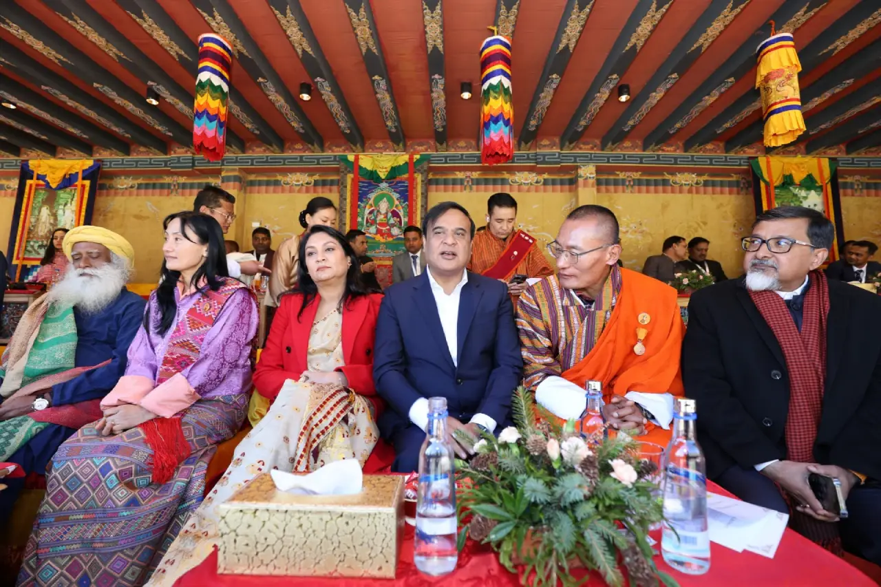 Prime Minister Tobgay discussing trade